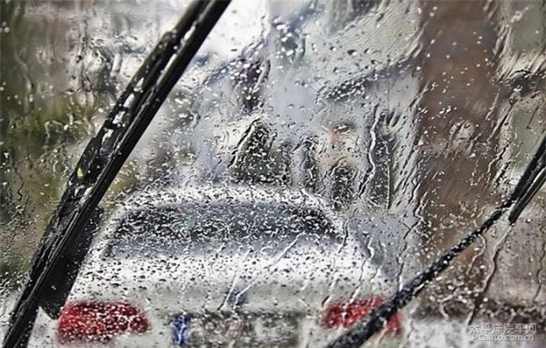 科目二、科目三遇到下雨天應(yīng)該怎樣做？考試順利會(huì)通過