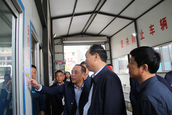 市安委辦主任、安監(jiān)局局長李永宏一行到隴運集團(tuán)公司檢查指導(dǎo)工作