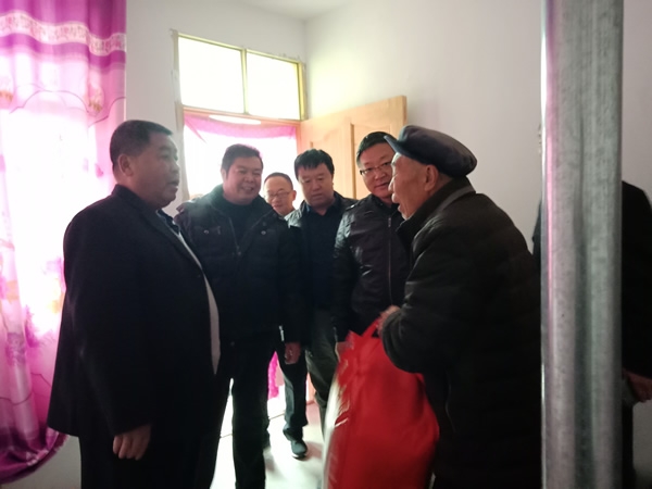 隴運集團公司開展“解難題、辦實事、送溫暖”主題黨日活動